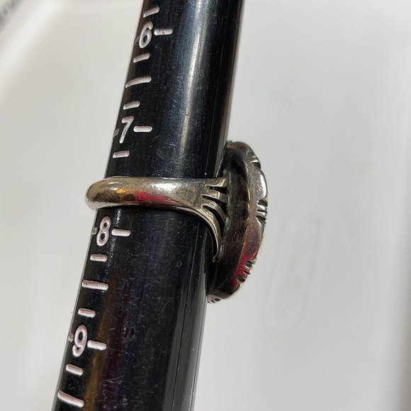 Vintage purple cabachon gemstone ring signed by artist - Picture 10 of 11